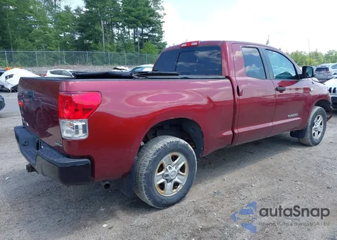 2010 Toyota Tundra Grade 4.6L V8 z USA, uszkodzony, nr VIN 5TFUM5F15AX003701